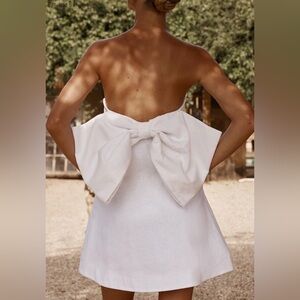 DISSH White Linen Strapless Bow Dress